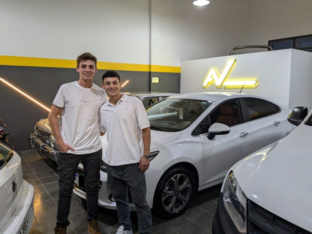 En Saladillo: Abrió sus puertas “AV Garage”