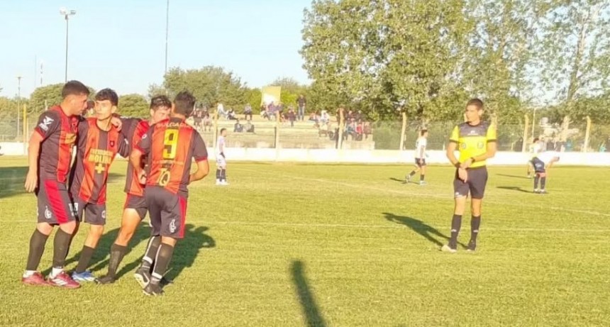 Argentino en soledad los mira desde arriba. Resultados y Posiciones Fútbol Mayor