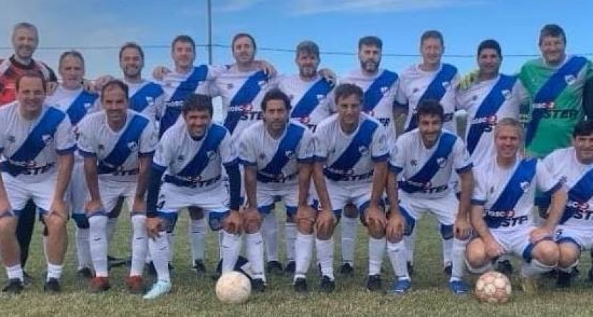 Fútbol: Argentino es el líder en el Torneo de Veteranos 