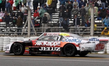 Juan Martín Bruno larga desde el fondo la final en Viedma