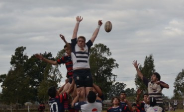 Juveniles del Rino jugaron en Azul