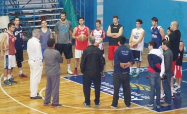 Selección de Mayores jugó ante Ramos Law Tennis