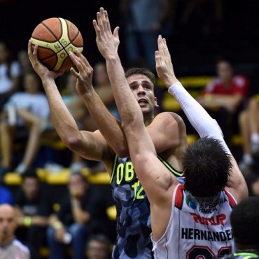 Obras ganó el primer punto ante Ciclista de Junín
