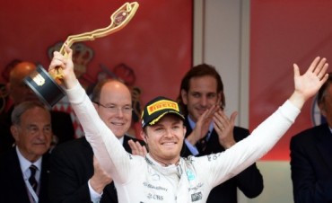 Fórmula Uno: por un error del equipo Mercedes, Nico Rosberg ganó en Mónaco