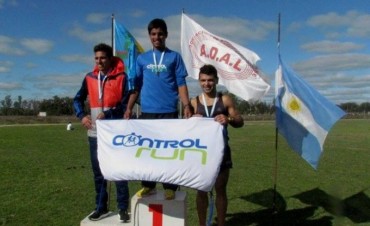 Ezequiel Aguilera corrió los 3000 y 10000 metros en Lobos