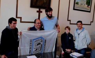 Jose Luis Salomon recibio a Marcos Delía