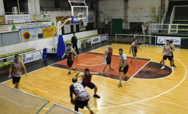 Maxi Saladillo le ganó a Social de Chacabuco 66 a 56