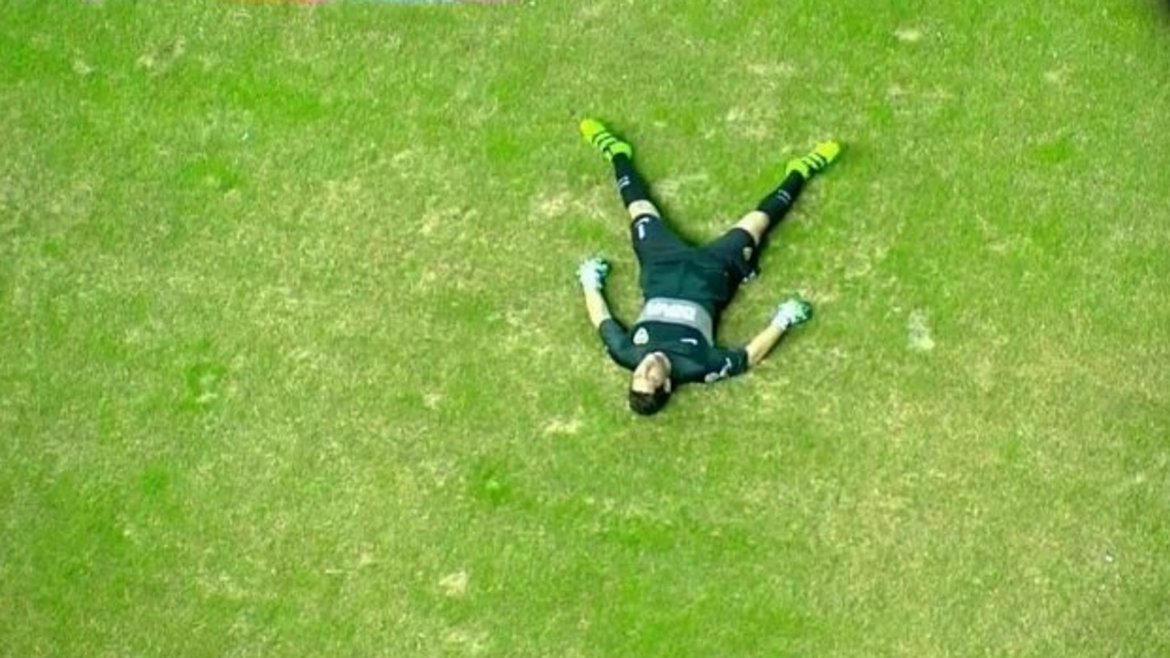 &iquest;Actuaci&oacute;n o no? Orion cay&oacute; desmayado de manera dram&aacute;tica