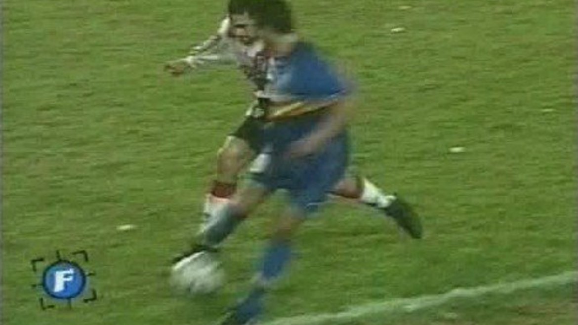 ¿El mejor caño de la historia? A 16 años del papelón que Riquelme le hizo pasar a Yepes