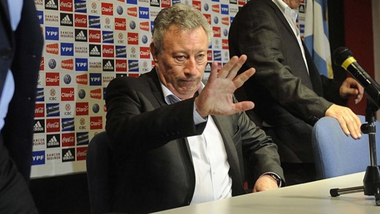 Luis Segura negó las renuncias en la AFA y comunicó que seguirán dialogando