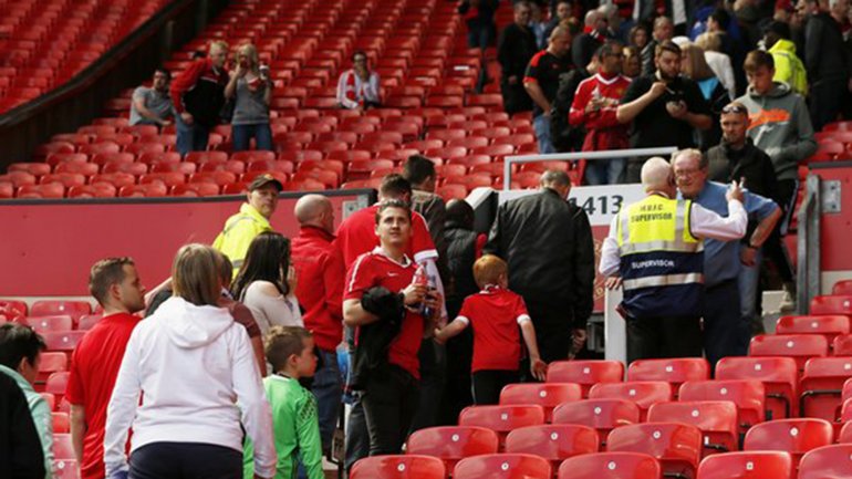 Por una amenaza de bomba, se suspendió Manchester United-Bournemouth en Old Trafford