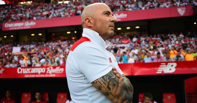 Sampaoli llegó a Argentina por la puerta de atrás