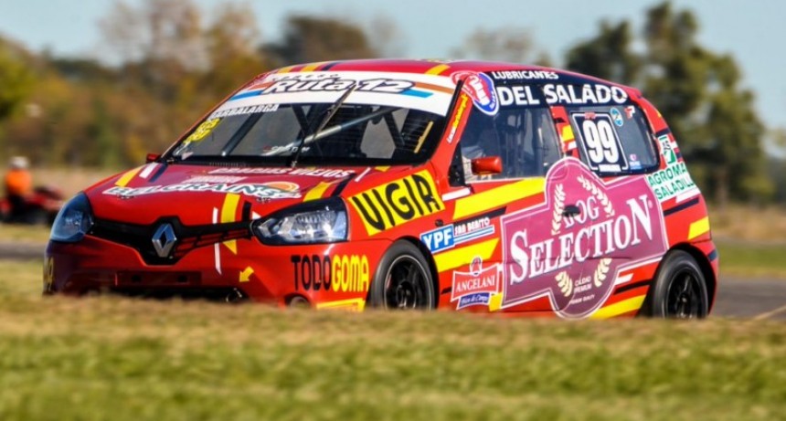 Lucas Barbalarga va por la tercera del Turismo Pista Clase 3