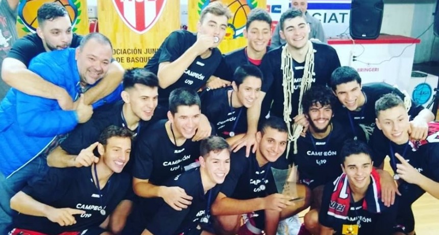 Selecci&oacute;n de Jun&iacute;n campe&oacute;n Provincial de B&aacute;squet sub19