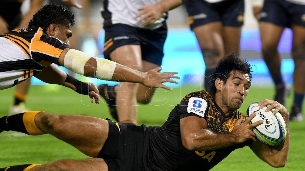 Jaguares consiguió una nueva victoria y mantiene la punta