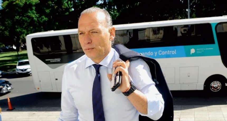 Tras un crimen, Berni cayó de sorpresa a una comisaría: “Soy un vecino y quiero hablar con el comisario”