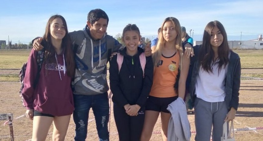 Atletismo: Jóvenes saladillenses compitieron en Olavarría 