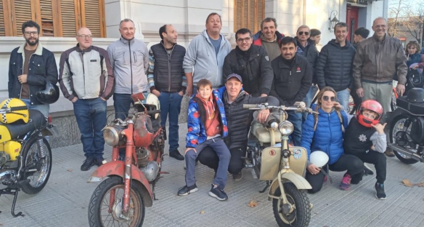 En Saladillo: Club de Motos Antiguas concretó su “4ta. Salida a los Museos” 
