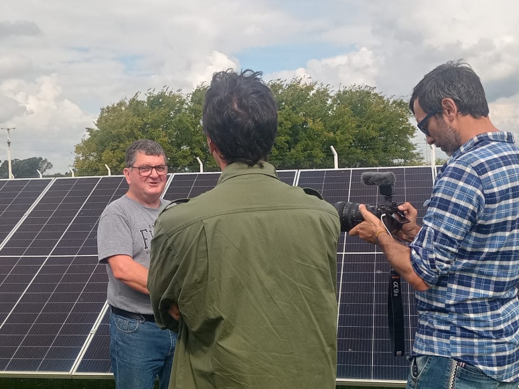 SALADILLO TIENE BUENA ENERGÍA: La Provincia promociona las obras de los Parques Solares de la CES en Del Carril y Polvaredas.