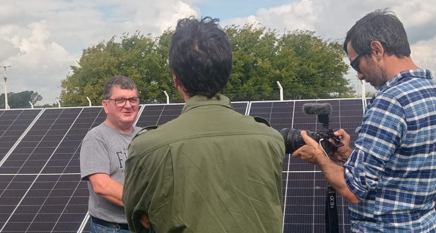 SALADILLO TIENE BUENA ENERGÍA: La Provincia promociona las obras de los Parques Solares de la CES en Del Carril y Polvaredas.