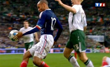 La FIFA sobornó a Irlanda para que no denunciase la mano de Henry