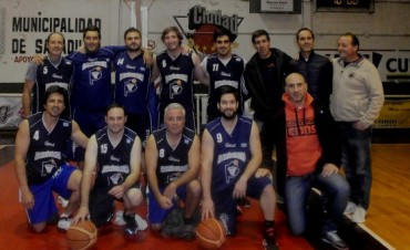 Saladillo perdió ante Racing 52 a 45 por el torneo de Maxibasquet