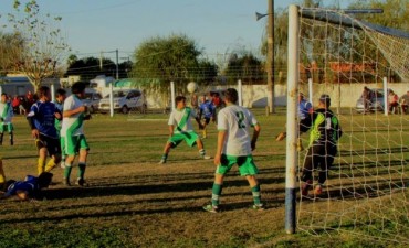 Goleada de Reynoso para subir a la punta del Torneo de Veteranos