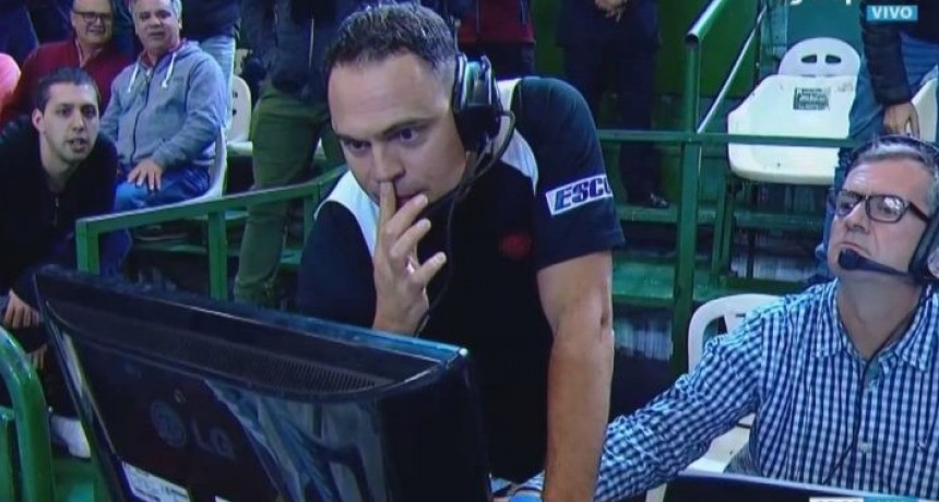 Para el infarto: el VAR definió el partido entre Ferro y San Lorenzo 