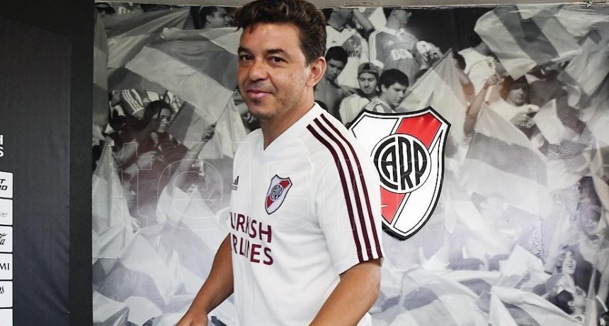 El Presidente contó que habló con Gallardo sobre el regreso del fútbol