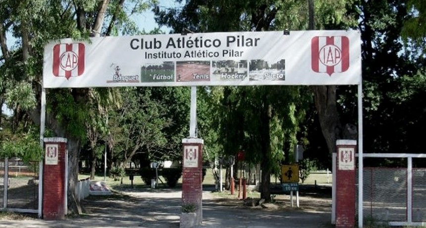 Aseguran que Frigerio participó del juego de pádel clandestino en un club de Pilar