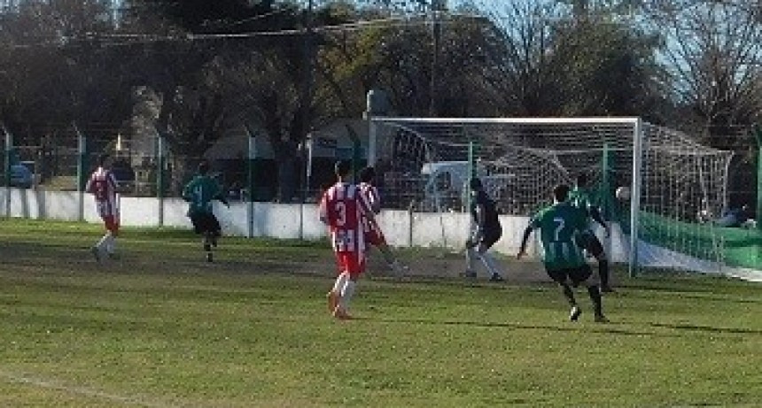 Torneo Apertura: Triunfos de Apeadero, Huracán, Cazón y Comercio