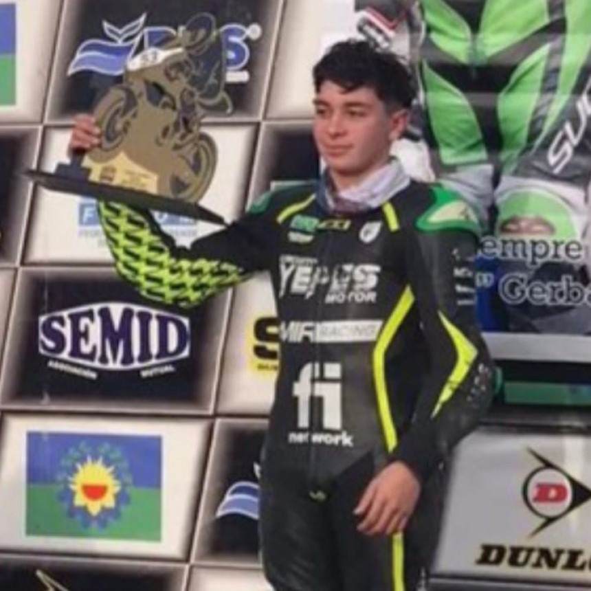 Primer escalón del podio para Valentín Valor en el Superbike Bonaerense 
