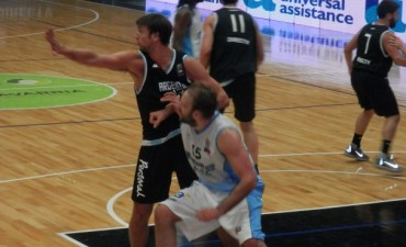 Argentina le ganó a Uruguay en Olavarría. Marcos Delía integró el cinco inicial 