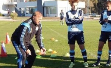 Selección Femenina de fútbol que dirige el Vasco Olarticoechea igualó con Trinidad y Tobago