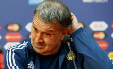 Renuncio Martino al seleccionado Nacional