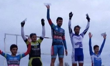 Federico Vivas ganó el Premio Día de la Independencia en Azul