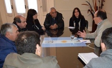 Salomón se reunió con autoridades del Club Apeadero