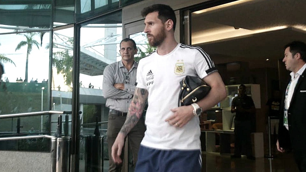 Messi ya descansa en Rosario, pero todav&iacute;a retumban sus declaraciones contra la Conmebol 