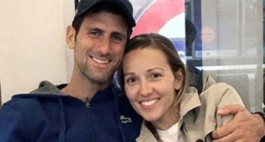Djokovic y su esposa Jelena dieron negativo a un nuevo test de coronavirus