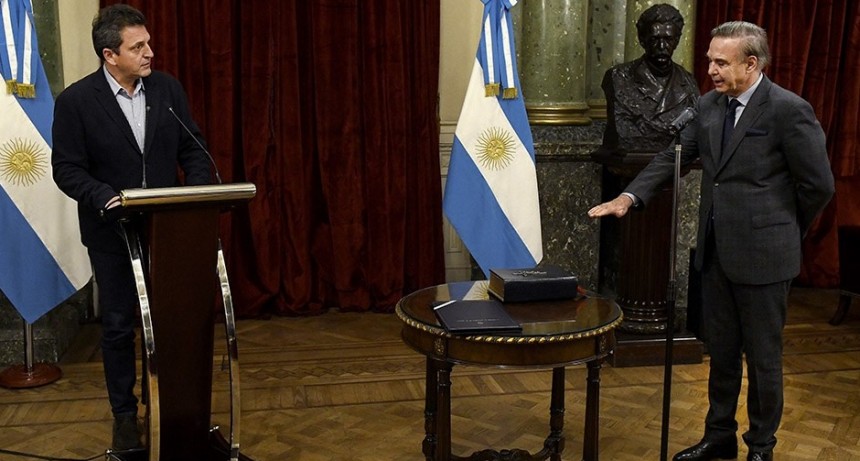 Pichetto asumió como auditor en la AGN en representación de la oposición