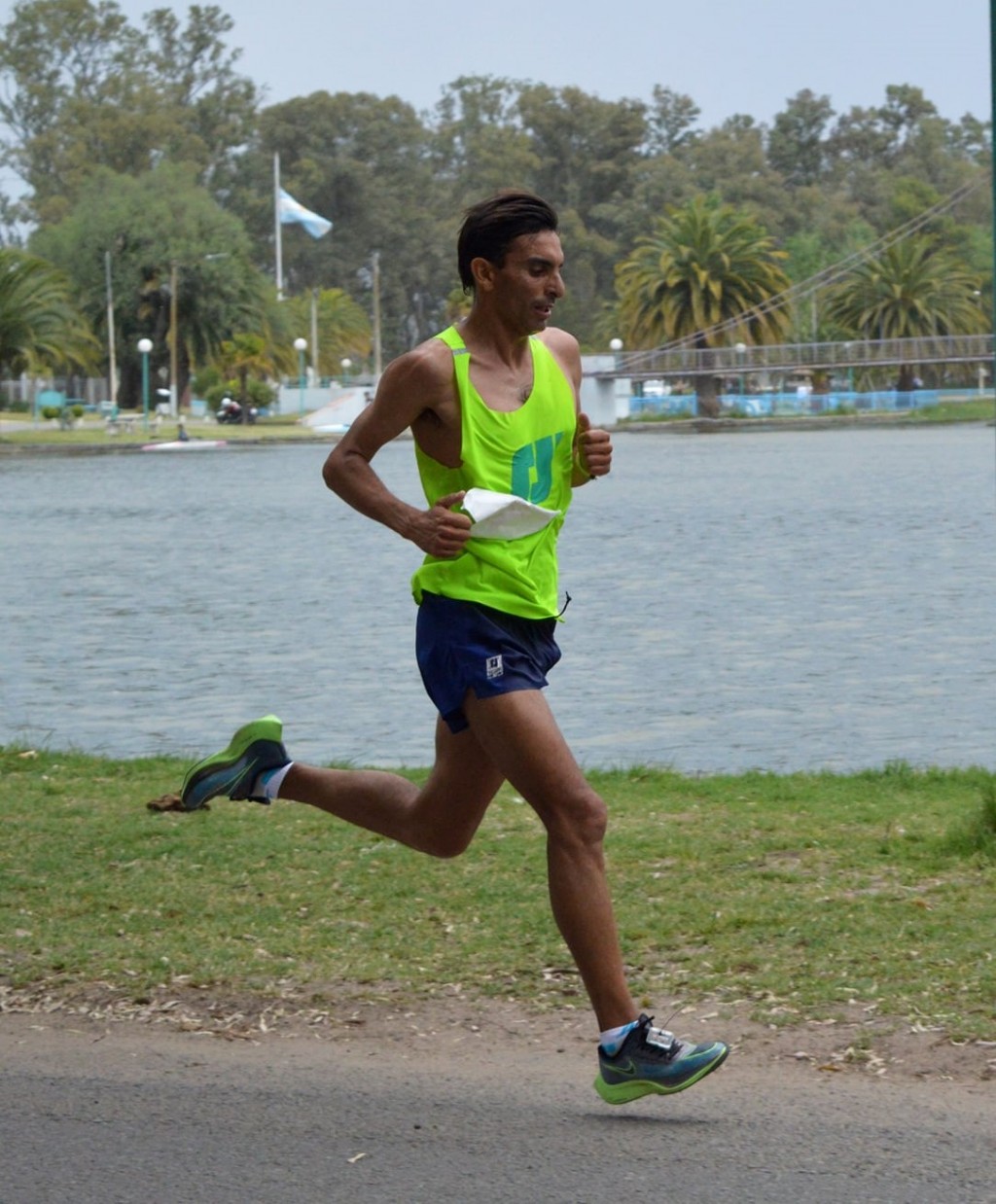 Atletismo: Sergio Hoffman ganó los 8k del 