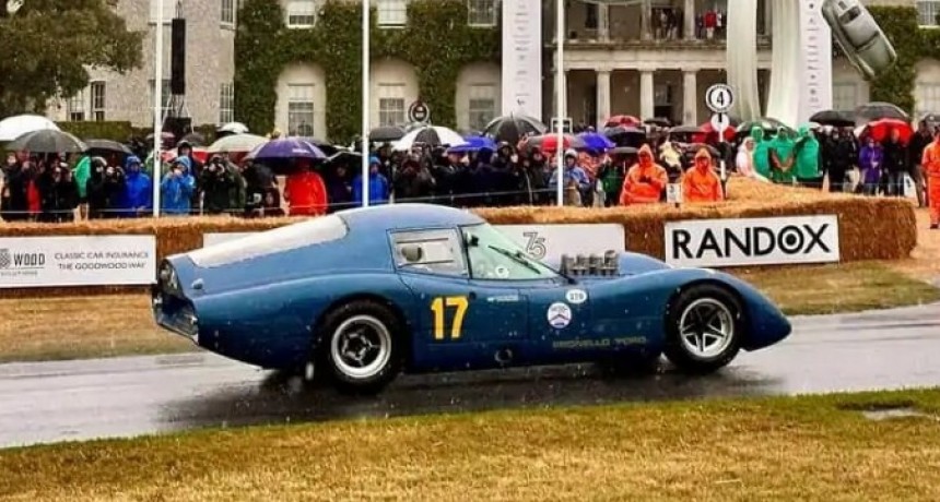 Histórico: Bajo la lluvia, el Pronello Huayra Ford debutó en Goodwood