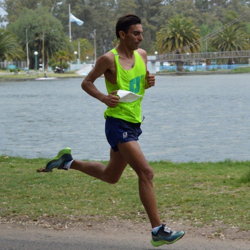 Atletismo: Sergio Hoffman ganó los 8k del 