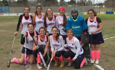 Primera Victoria del Maxi Hockey de Saladillo en la Liga de Azul 