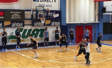 La Preselección con Marcos Delía llegó a Montevideo y está lista para los amistosos