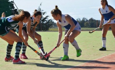 Damas del Saladillo Hockey juegan en Azul