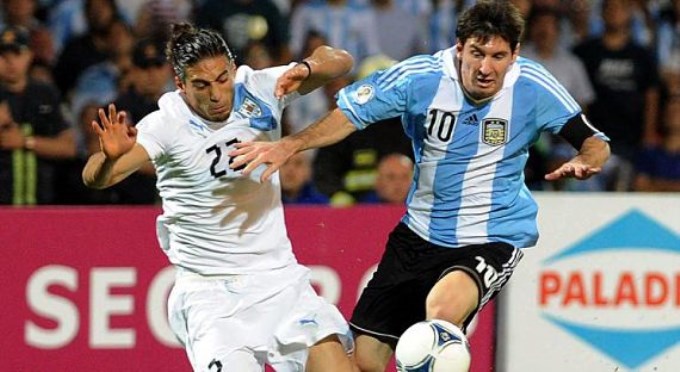 Bauza debuta en la Selección frente a Uruguay