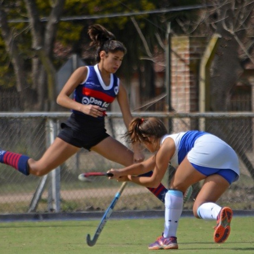 Saladillo Hockey Club recibió al Azul Rugby