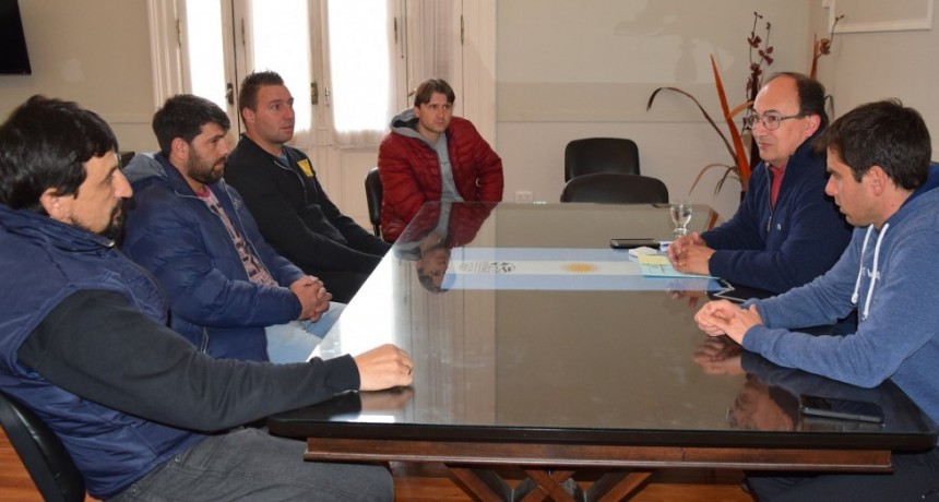 Salom&oacute;n recibi&oacute; a dirigentes de La Campana