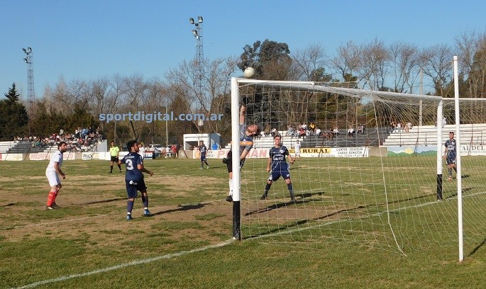 Cazón subió a lo más alto en primera división